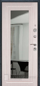 Фото «Дверь с зеркалом №1»  в Истре